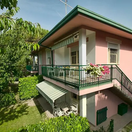 アパート Marina *